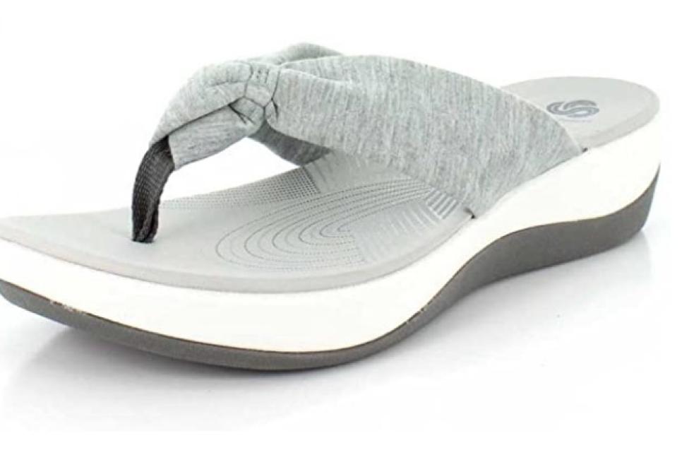 The Comfiest and Cutest Sandals for Pregnant Feet Shopping